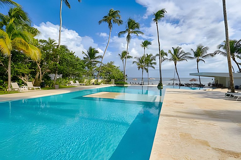 Caribbean OceanView 1Bdrm Beachfront Apartment