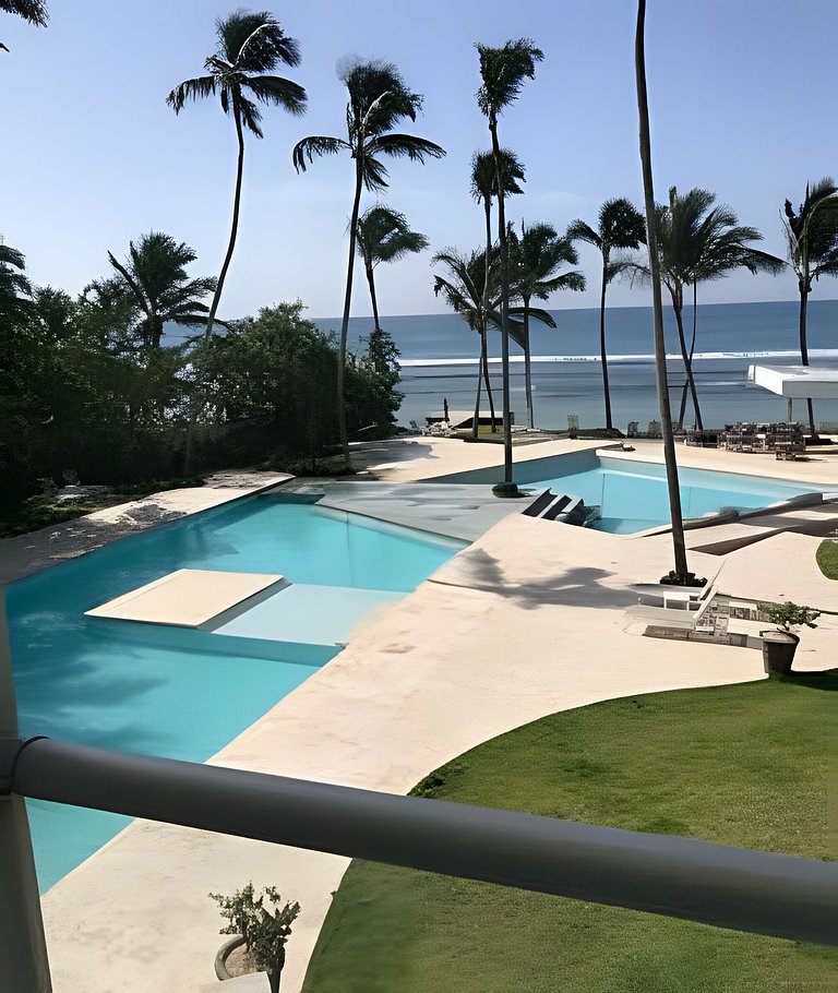 Caribbean OceanView 1Bdrm Beachfront Apartment