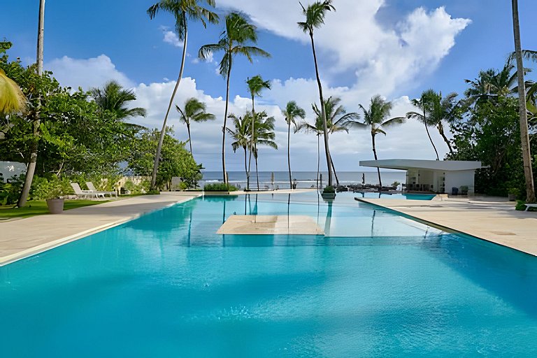 Caribbean OceanView 1Bdrm Beachfront Apartment