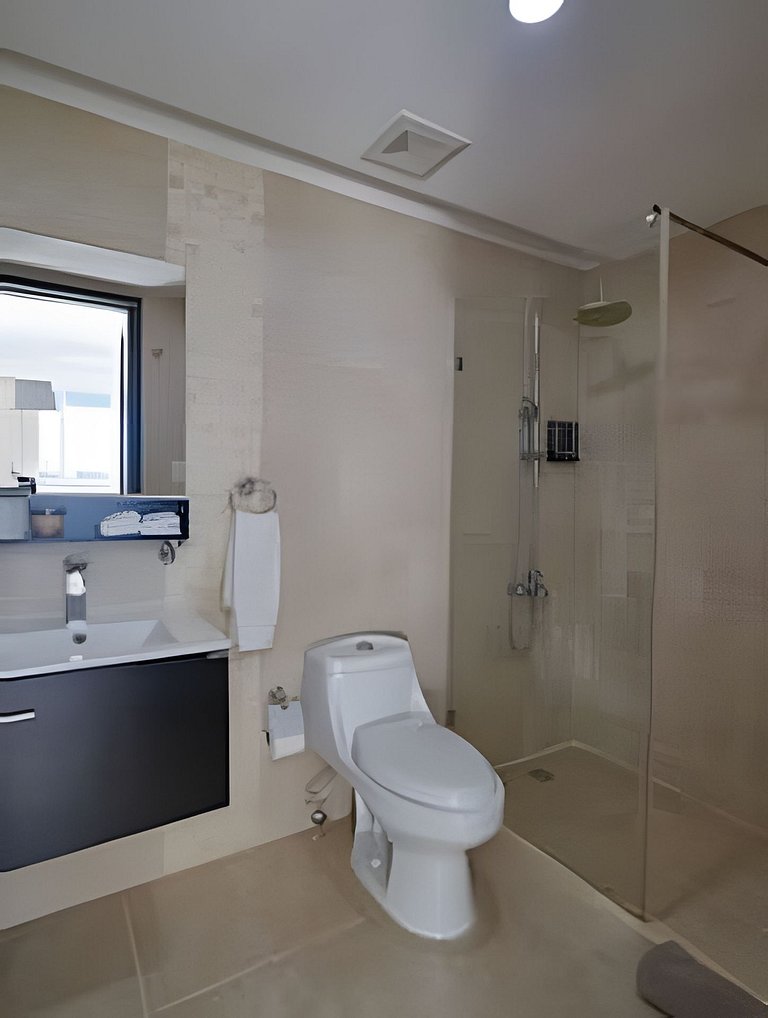 Beachside 1BDR Dreamy Apt.| BBQ + Pool & Sea View