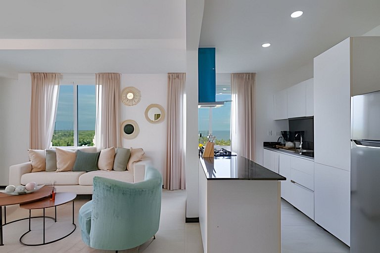Beachside 1BDR Dreamy Apt.| BBQ + Pool & Sea View