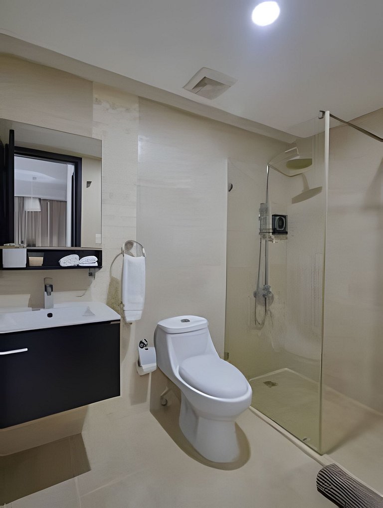 Beachside 1BDR Dreamy Apt.| BBQ + Pool & Sea View