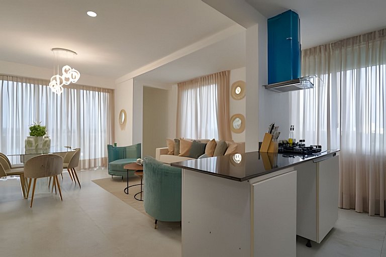 Beachside 1BDR Dreamy Apt.| BBQ + Pool & Sea View