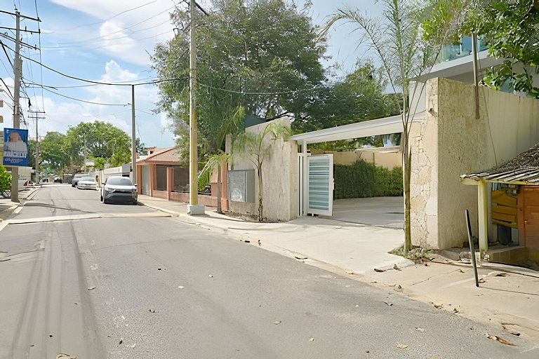 Beachside 1BDR Dreamy Apt.| BBQ + Pool & Sea View