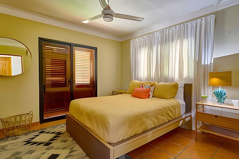 Caribbean Beachfront Living, Apartment