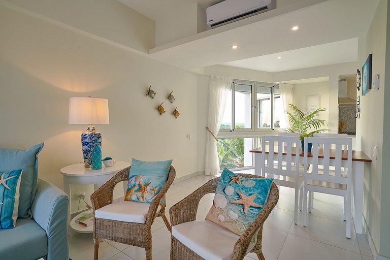 Caribbean Beachfront Apartment. W/ Scenic view