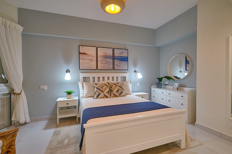 Caribbean Beachfront Apartment. W/ Scenic view
